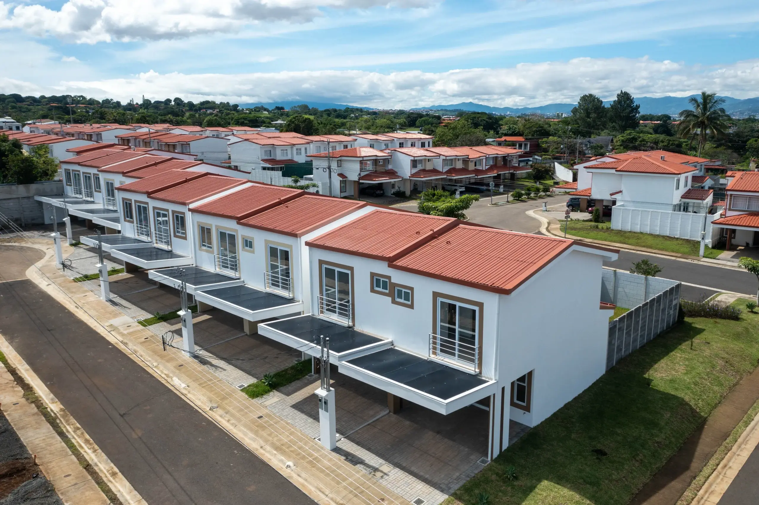 ¿Por Qué Elegir una Empresa con Años de Experiencia para tu Condominio en Costa Rica?